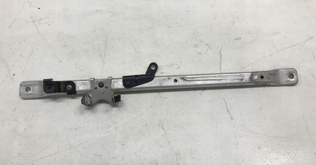 фото №2, Alfa romeo giulia розпірка чашка права