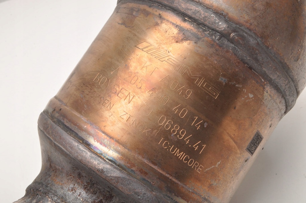 фото №7, Aston martin db11 катализатор a2054904014