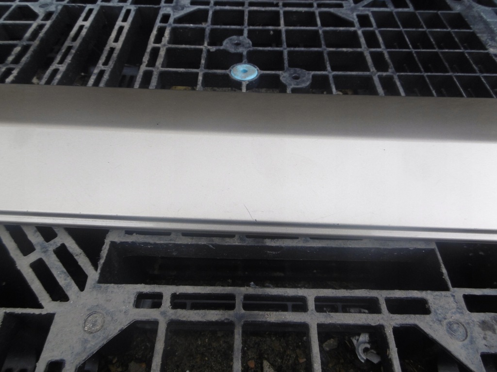 фото №12, Накладка молдинг порог правая 798 mercedes w204