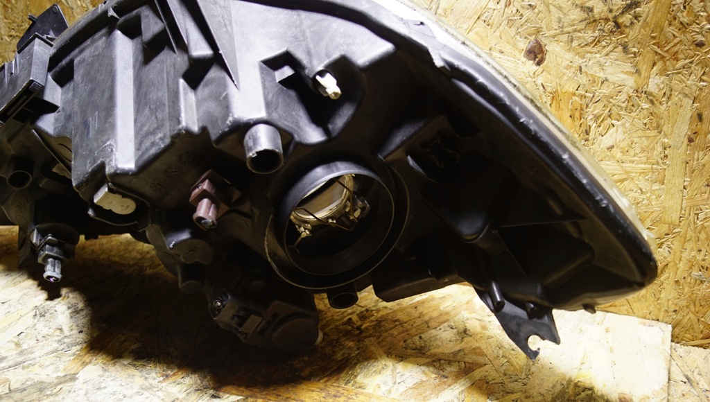 фото №10, Лампа левый перед peugeot 107