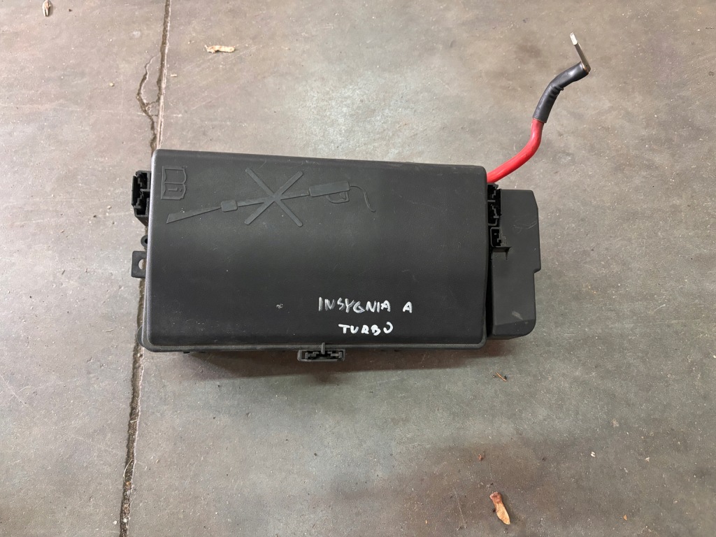 фото №1, Коробка предохранителей opel insignia i a 2.8 6v 13345495