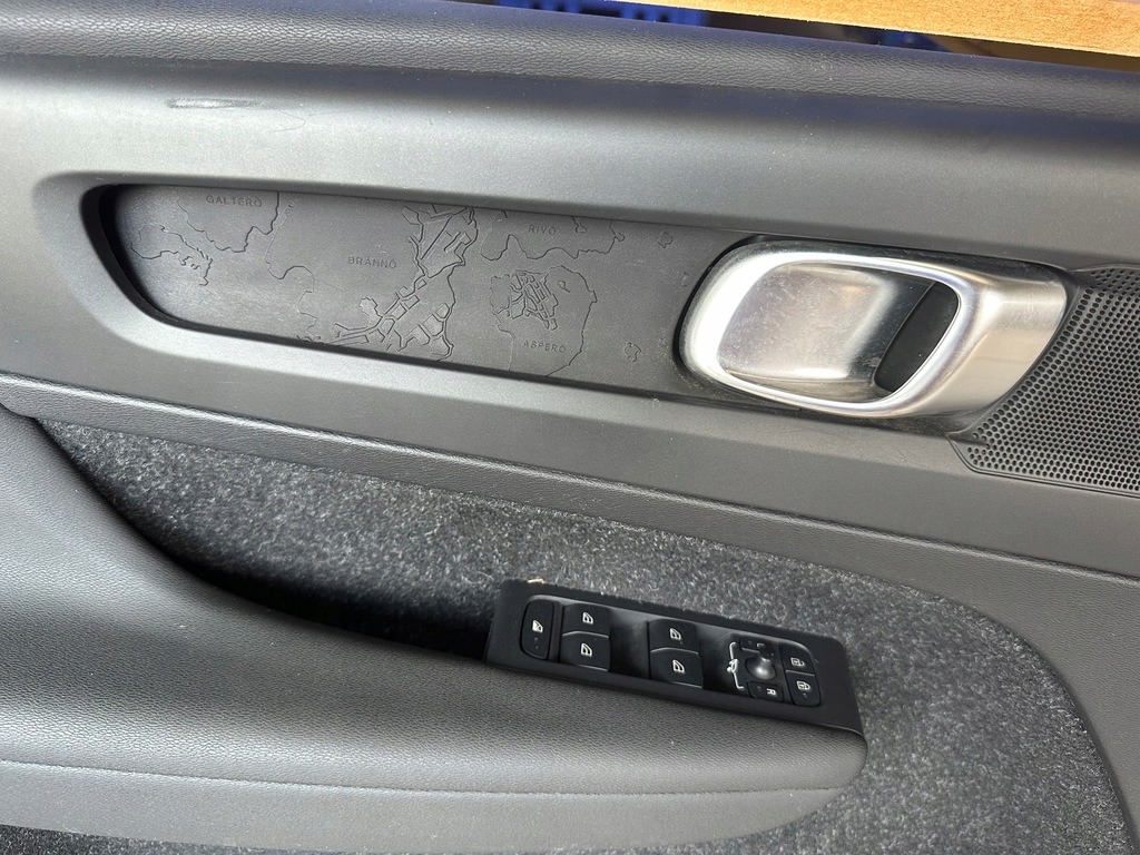 фото №4, Оббивка, обшивка двері лівий перед volvo xc40