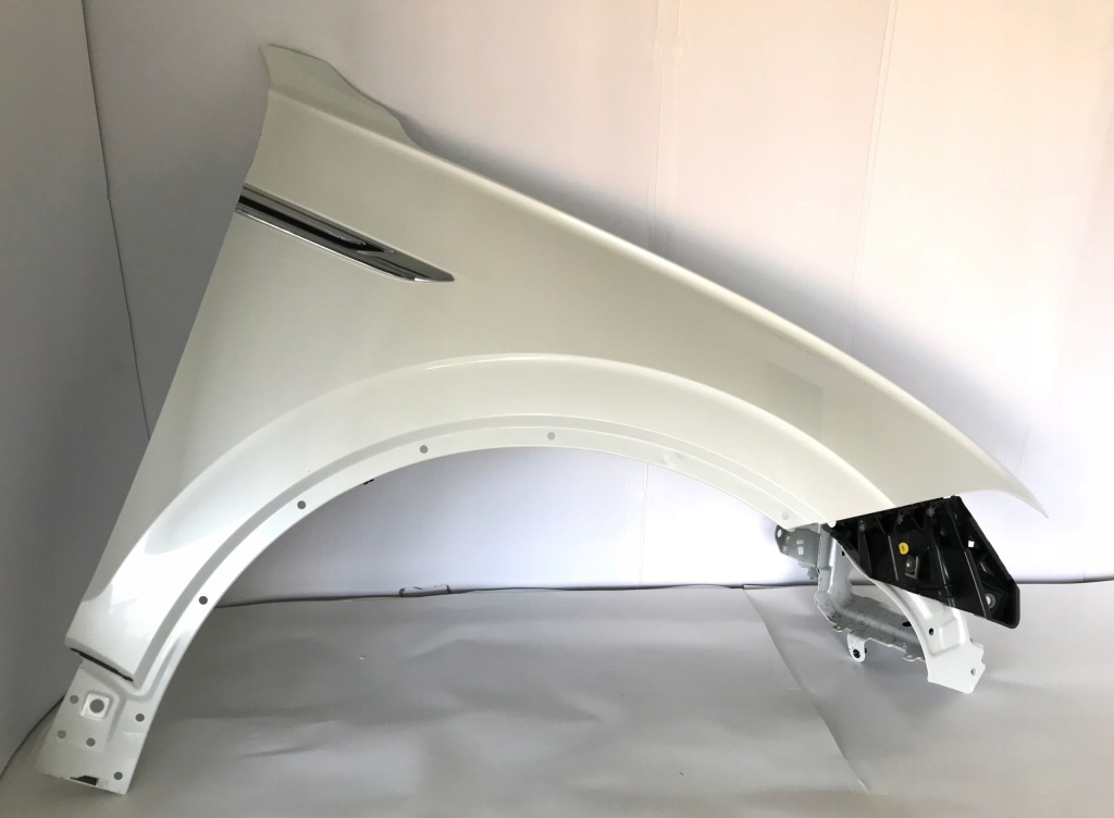 фото №1, Крылья правый передний l0k1 touareg iii r-line 760821106