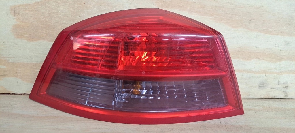 фото №1, Лампа задняя левая renault vel satis 8200014359