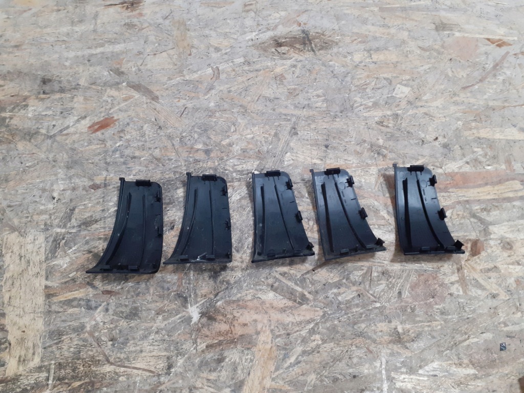 фото №2, Challenger 2015- заглушка обшивка лівий задня