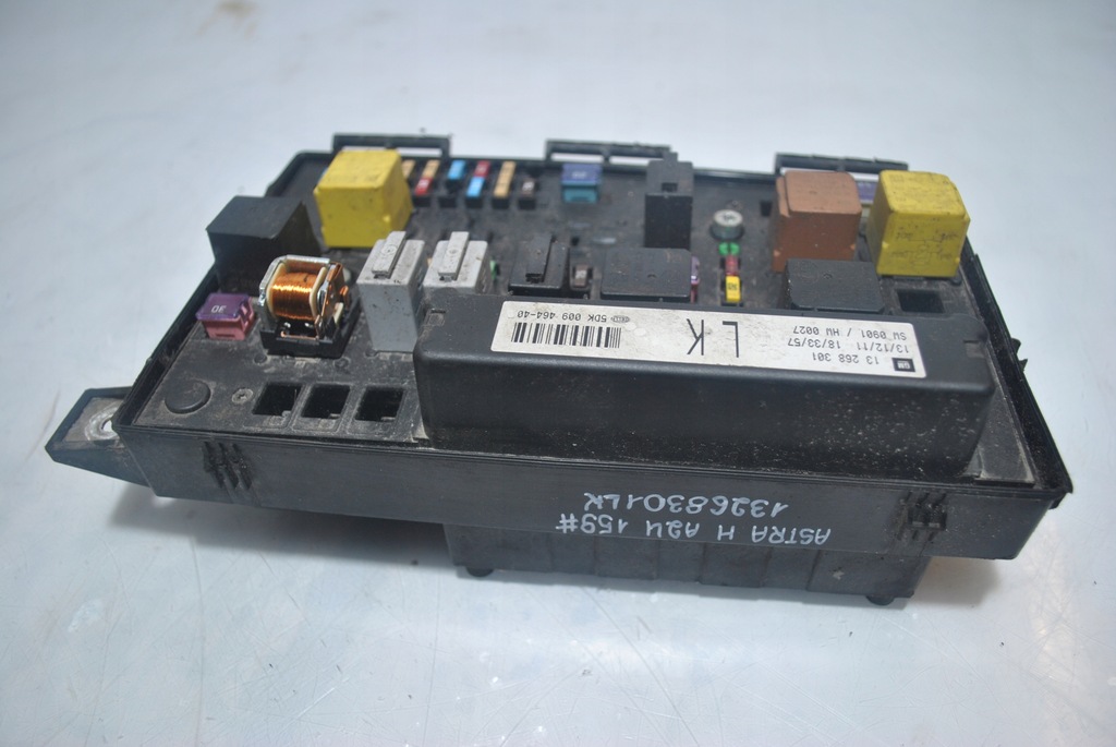 фото №1, Коробка предохранителей модуль bsi opel astra h 13268301lk