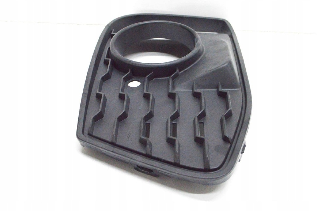 фото №6, Audi a3 8p 8p48072851qp 8p передній бампер кронштейн номерного знака реєстраційний uc