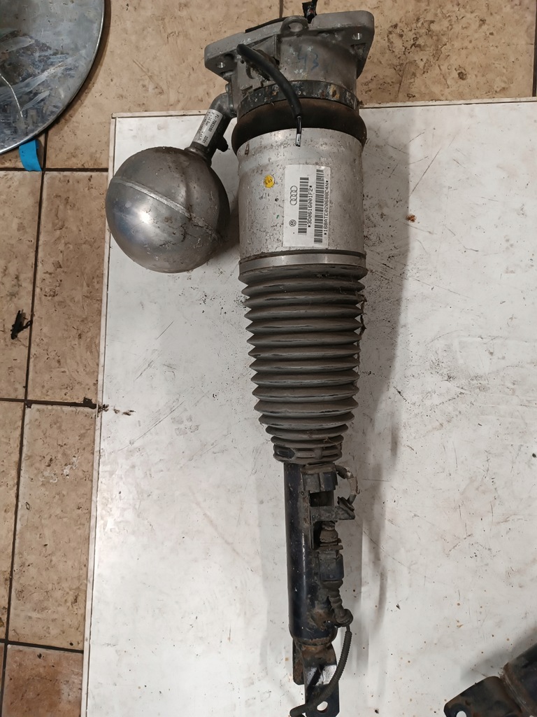 фото №1, Амортизатор задня лівий vw phaeton 3d0616001f