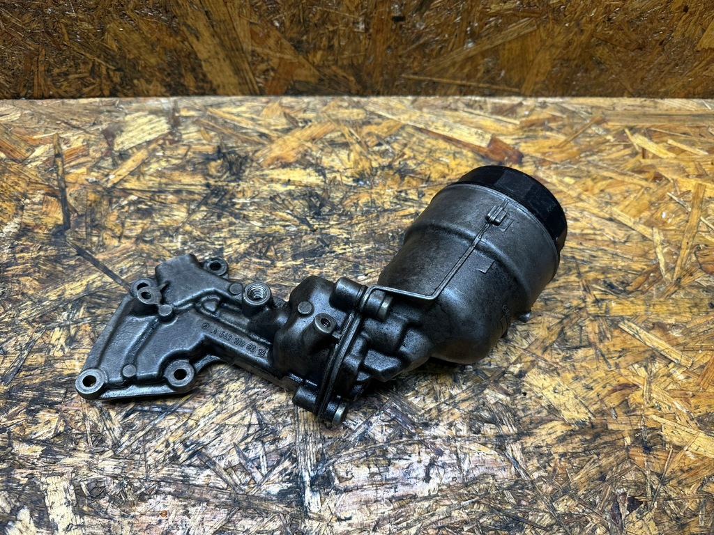 Купити Основа корпус фільтра оливи mercedes 3.0 cdi a6421800010