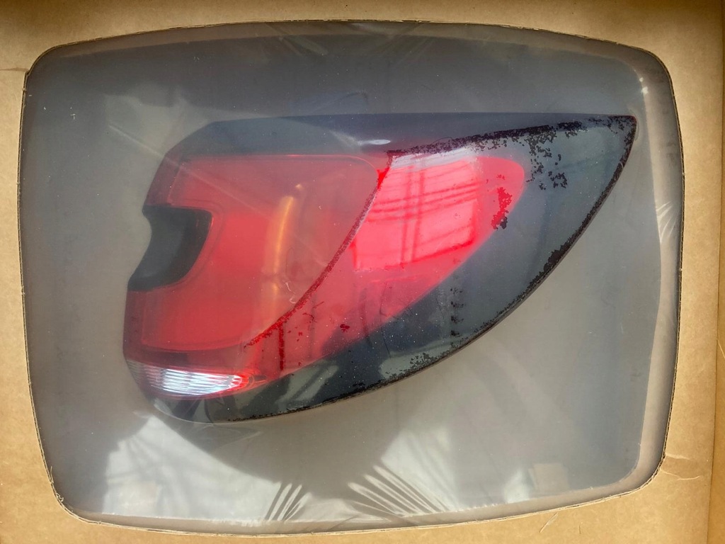 фото №1, Chrysler pacifica 2021- лампа задняя правая 68424932ac