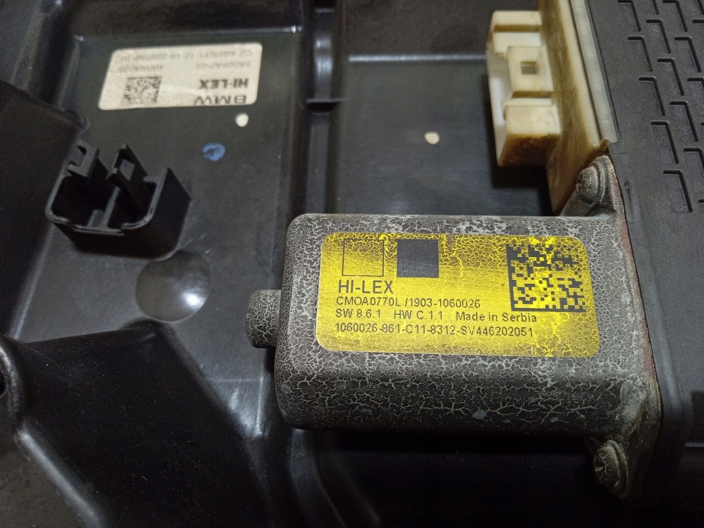 фото №4, Bmw 1 f40 подъемник стекло задняя левый 1060026