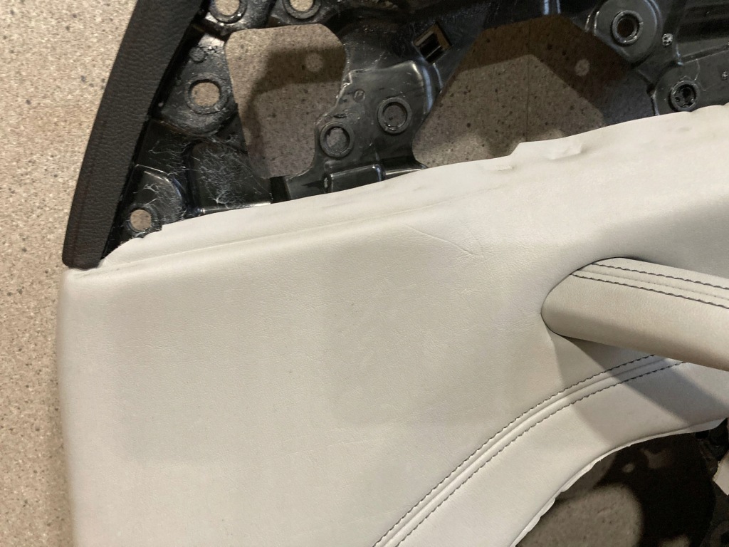 Обшивка двері передніх перед сторона правий bmw m5 f90 Доставка