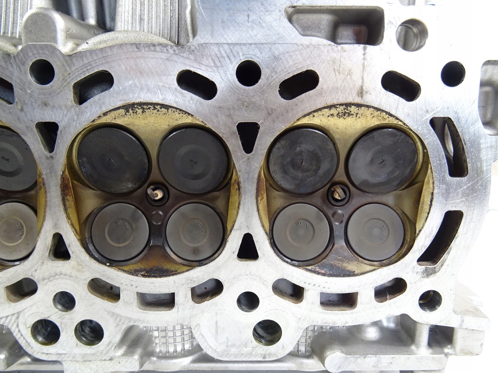 фото №9, Toyota prius iv 1.8 гибрид головка двигателя крышка комплектная