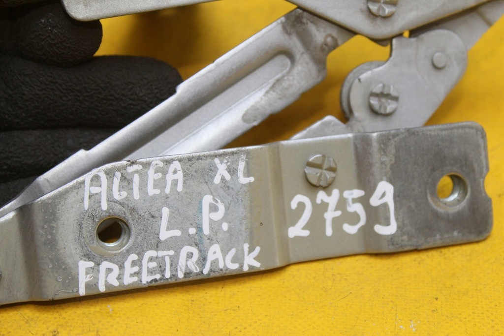 фото №8, Петля капот левый seat altea xl freetrack toledo iii 5p0823301b