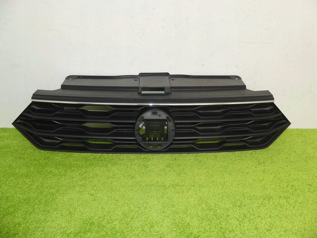 фото №1, Решітка радіатора решітка радіатора vw t-roc 2ga 17-21 ідеальний стан оригінал