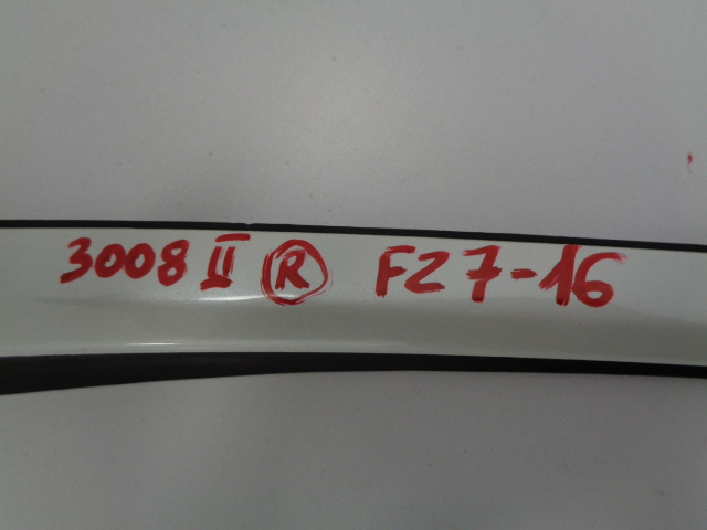 фото №13, Peugeot 3008 молдинг декоративная правая 9682757880