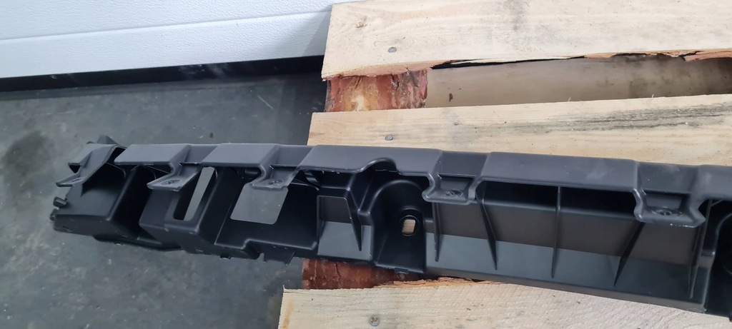 фото №8, Sq8 q8 кронштейн направляющая кронштейн бампера задняя sline 24r 4m6807458b