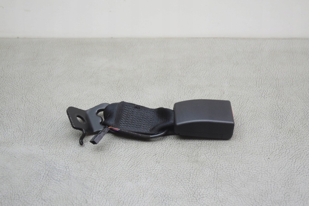 фото №9, Пряжка заднего lewego сиденья bmw 3 f30, f80 7266352 2013
