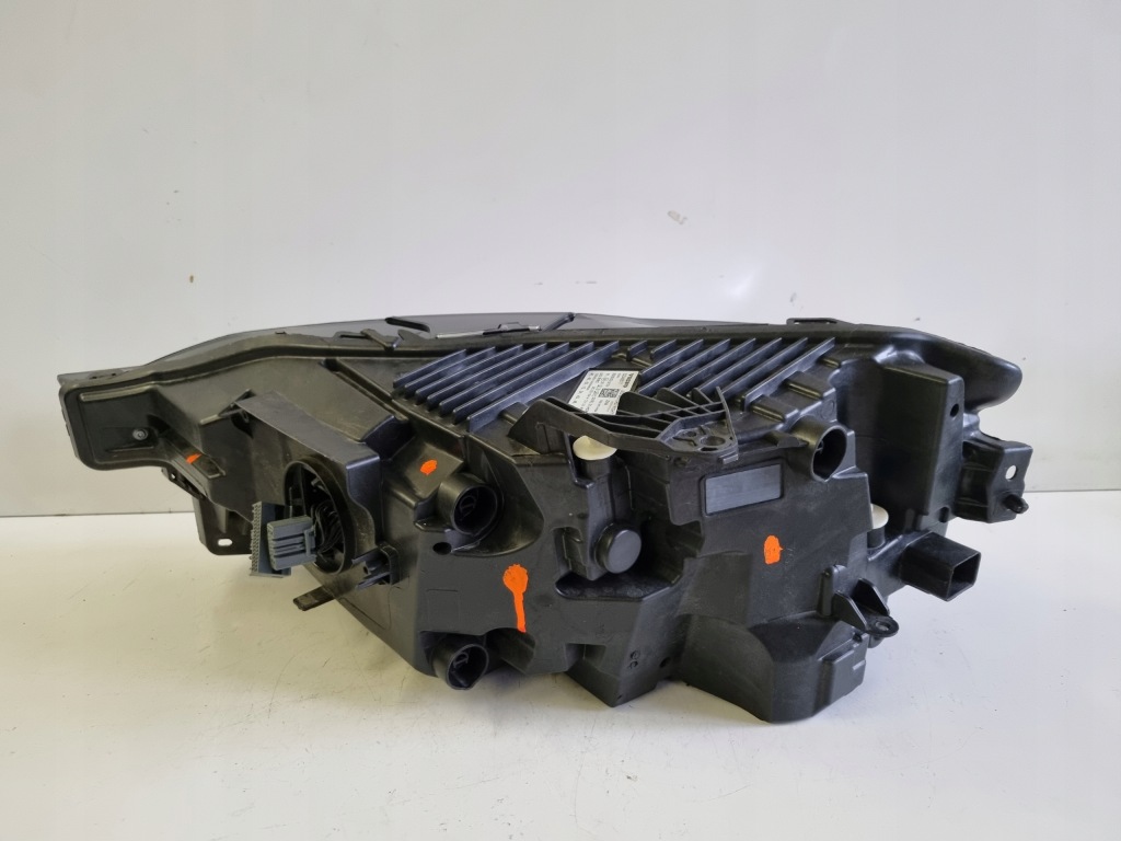 Фара правая  перед volvo xc60 2 рестайлинг  mid full led 32342517 Недорого