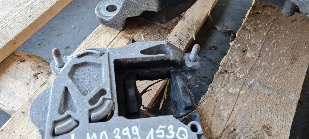 фото №10, A6 c7 4g lift кронштейн кронштейн коробки подушка 3.0 tfsi s-tronic a7 4g