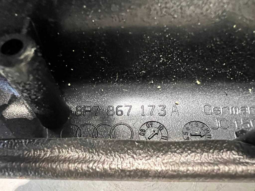 Підлокітник двері лівий audi a3 8p кабріолет  8p7867173a Доставка