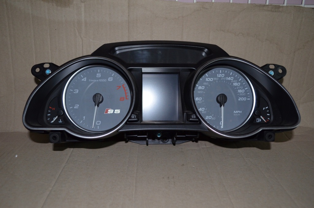 фото №1, Приборная панель счетчик audi s5 tsi 8t0920980p