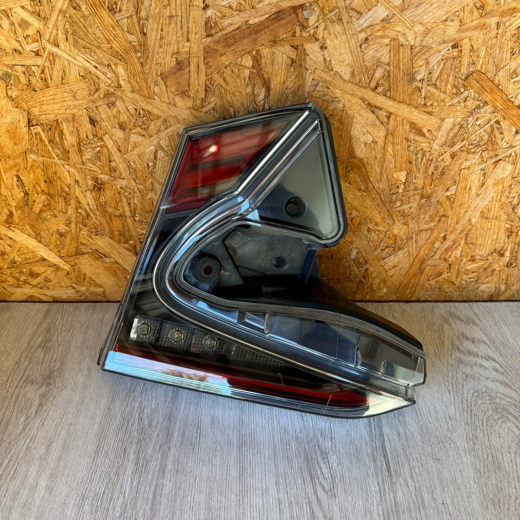 фото №1, Лампа задняя правая toyota c-hr chr 2018 rok