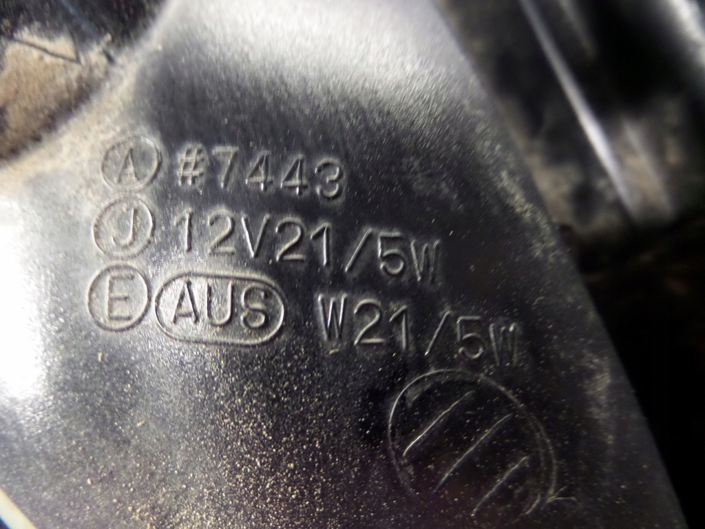 фото №11, Suzuki liana 5d kombi 01- лампа права задня kompl