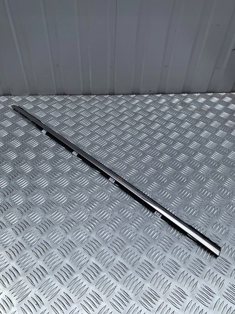 фото №1, Молдинг уплотнитель хром правый задняя ceed iii 18- hb