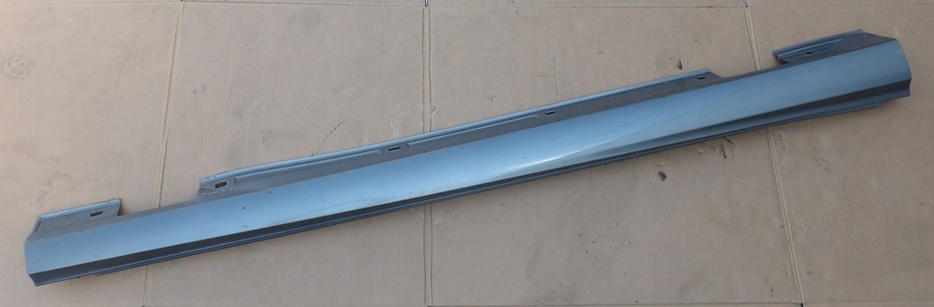 фото №1, Mercedes w246 b180 cdi молдинг порог правая