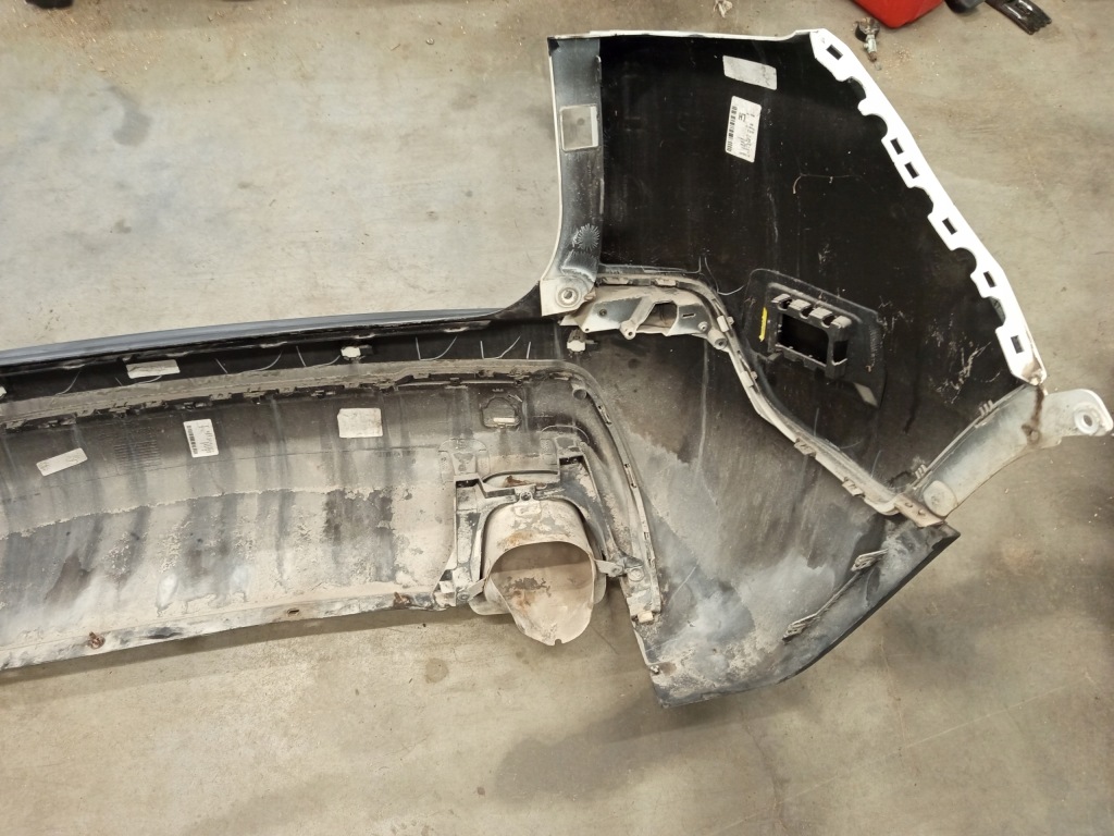 Jeep cherokee kl limited 2019 америка рестайлінг  бампер задній задній pdc під  blisy Оригінал