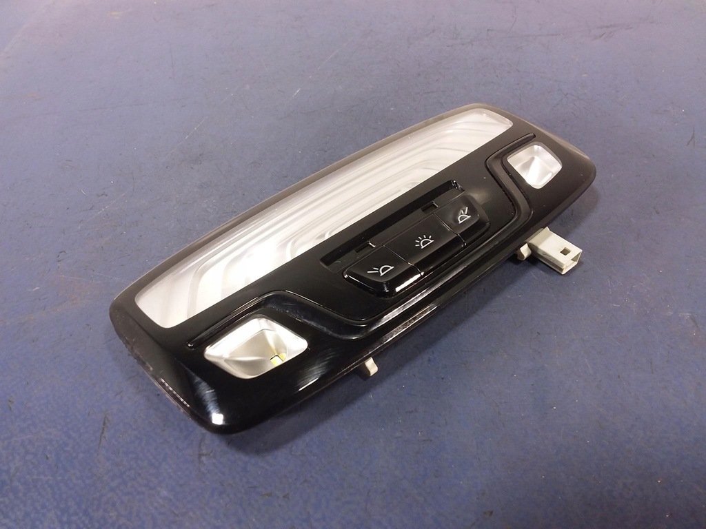 фото №3, Bmw 7 g11 g12 лампа салона задняя led 6801413