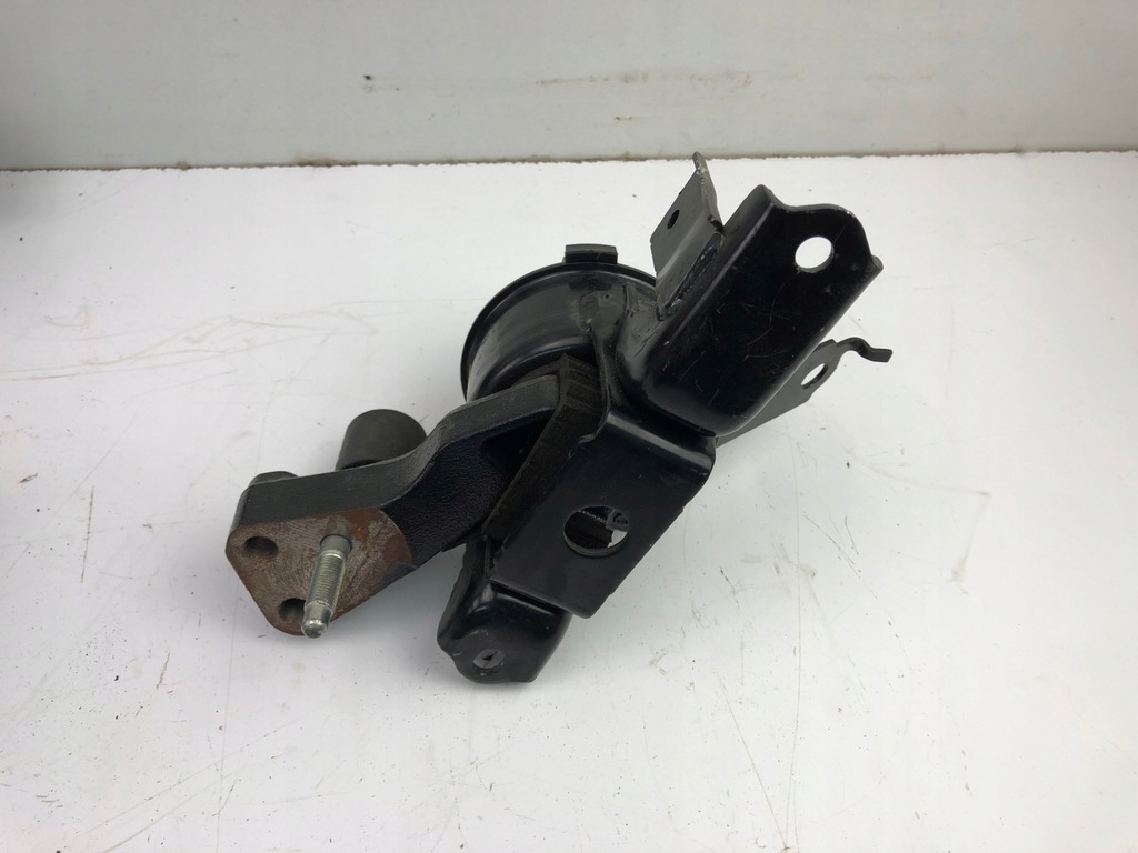 фото №6, Toyota yaris iii 1.5 hybrid кронштейн подушка двигуна