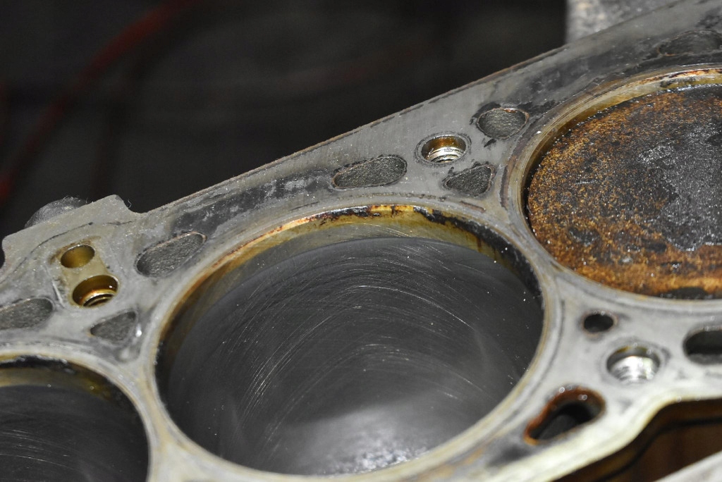 фото №14, Блок dół двигателя wał k7mf710 dacia sandero 1 i 1.6 mpi 87 km 08-12