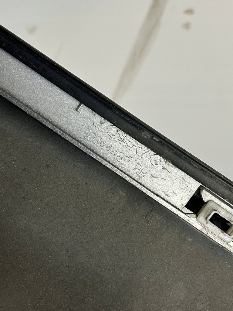 фото №6, Молдинг progowaw правая volvo v50 lift s40 30744482