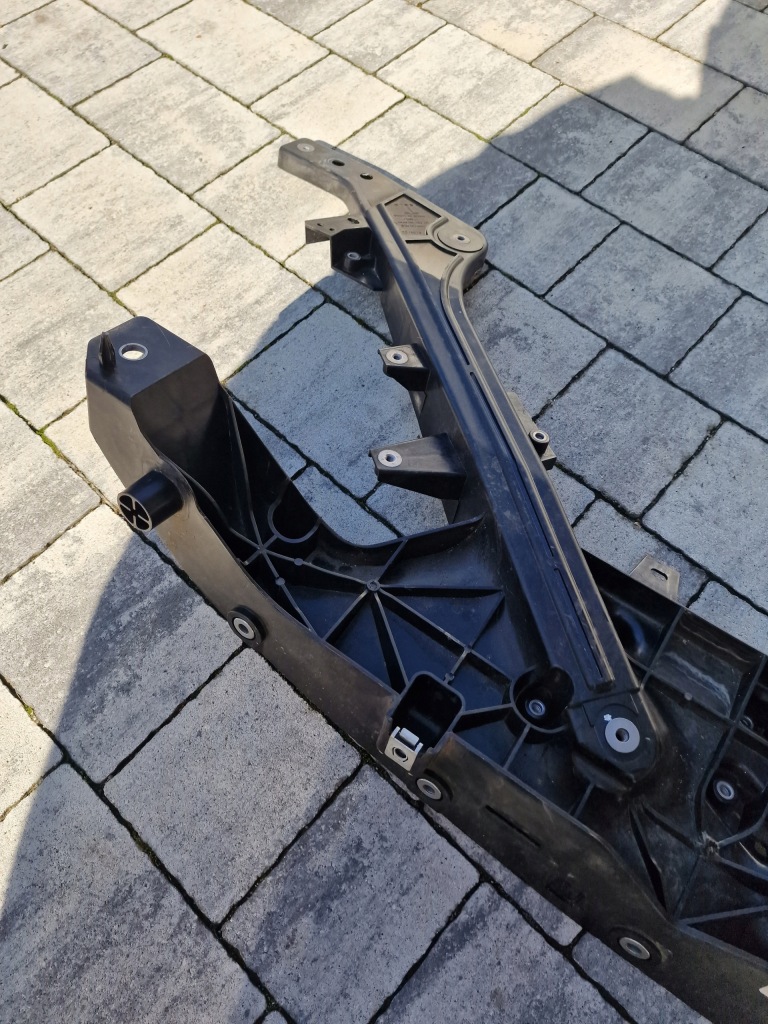 Ремінь передній tesla model y Ціна