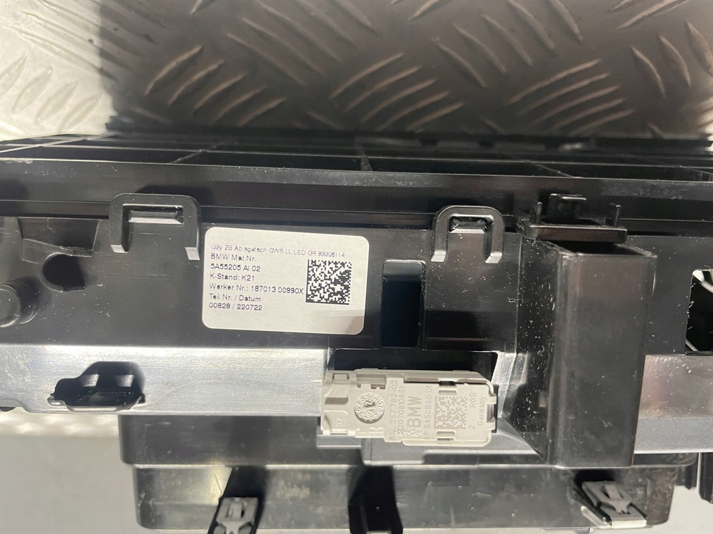 фото №5, Bmw оригінальний номер 5a55205 4' g22 g26 бардачок центральної консолі перед карбон