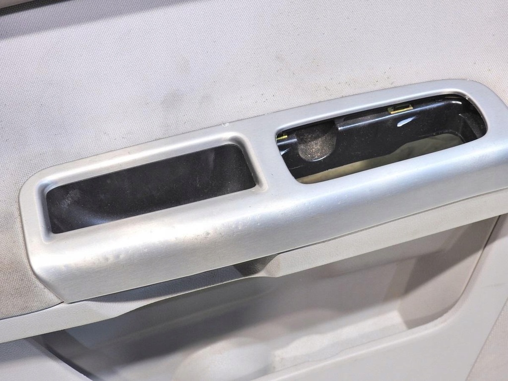 фото №6, Обивка дверь левый перед volvo v50 lift 30755292