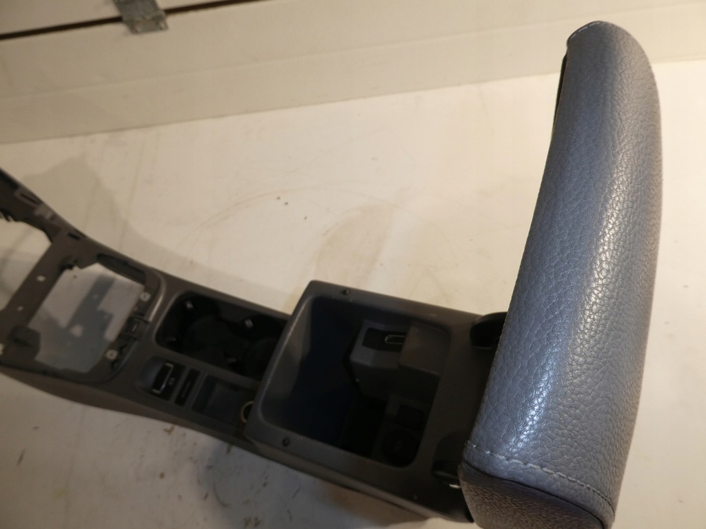 фото №7, Туннель подлокотник vw sharan alhambra 7n0864251