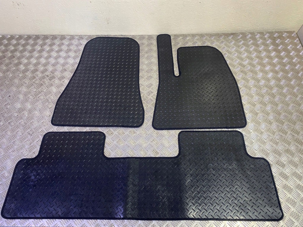 Купить Tesla model 3 2023 набор коврики автомобильных