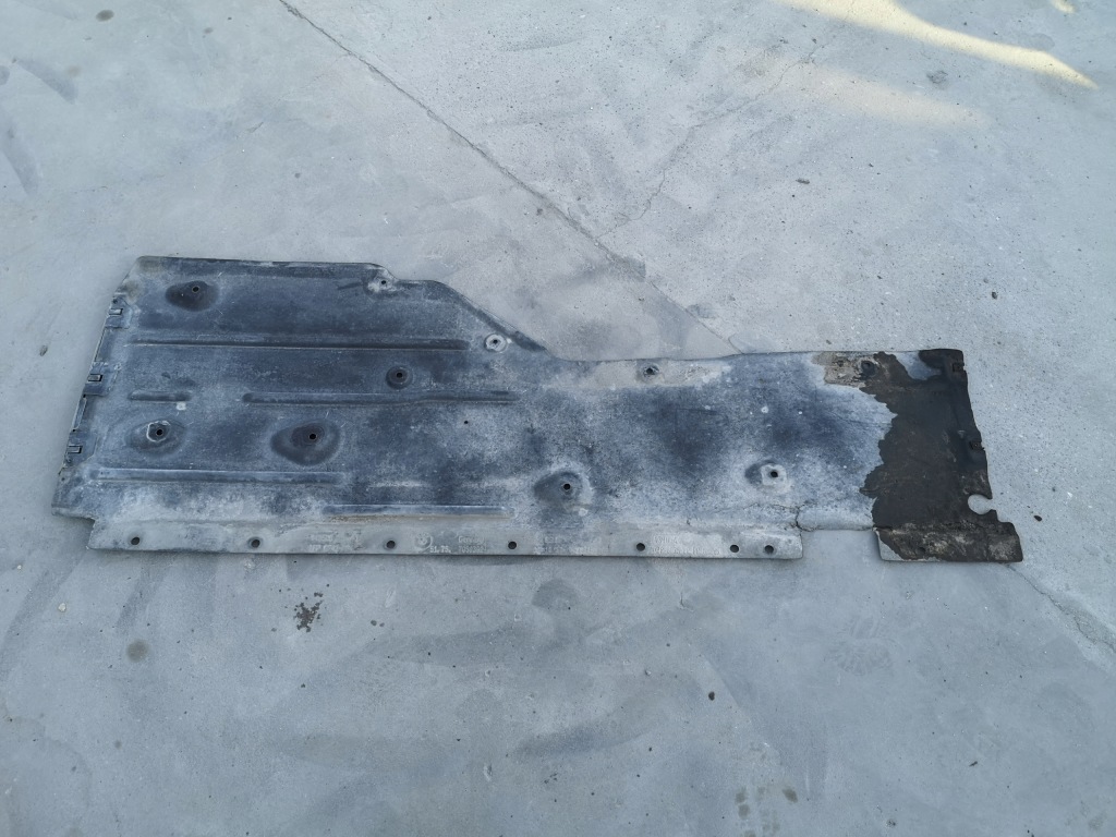 фото №1, Защита подвеска правая bmw 3 e90 7059392