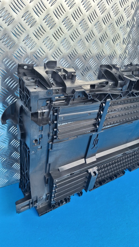 фото №3, Ford fiesta mk8 pas передній з żaluzjami