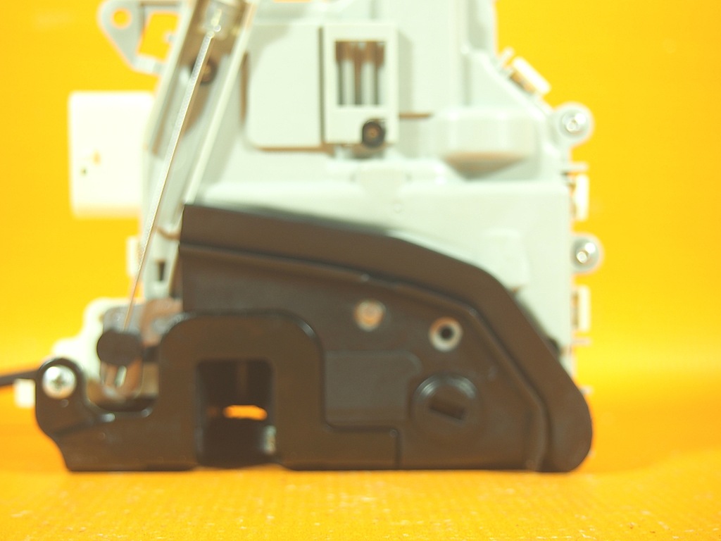 фото №8, Audi a3 8v замок дверь задняя правый 8k0839016h