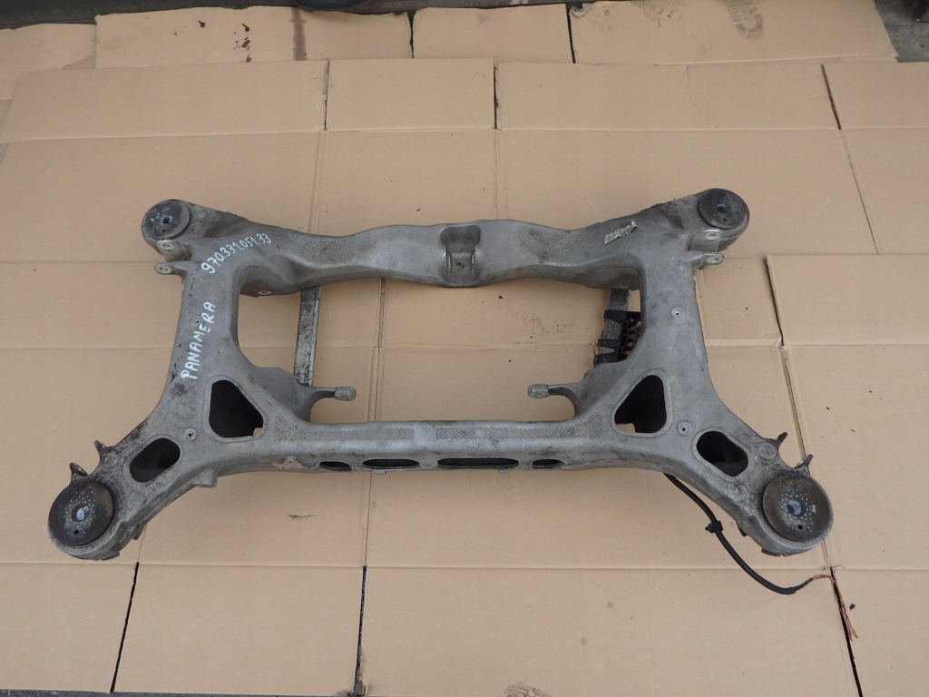 фото №1, Подрамник задний porsche panamera 970