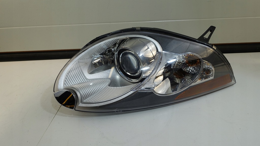 фото №1, Левая лампа jaguar xk