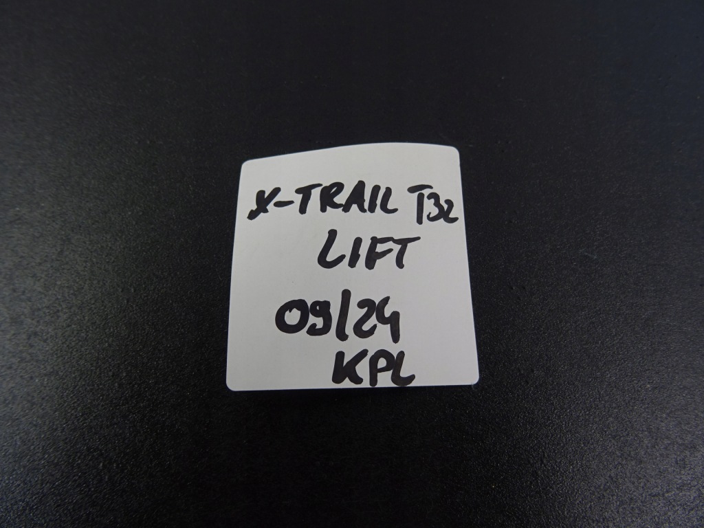 фото №8, Nissan x-trail t32 пол багажника полка задняя 849b94ce0a 849b84ce0a kpl