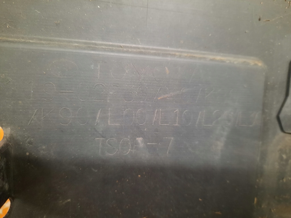 фото №7, Toyota corolla xi e16 e18 бампер перед передний 52119-02f30/40