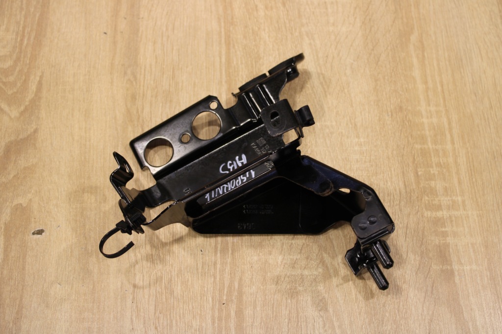 фото №1, Кронштейн кронштейн насоса abs opel cascada astra j 2.0 cdti