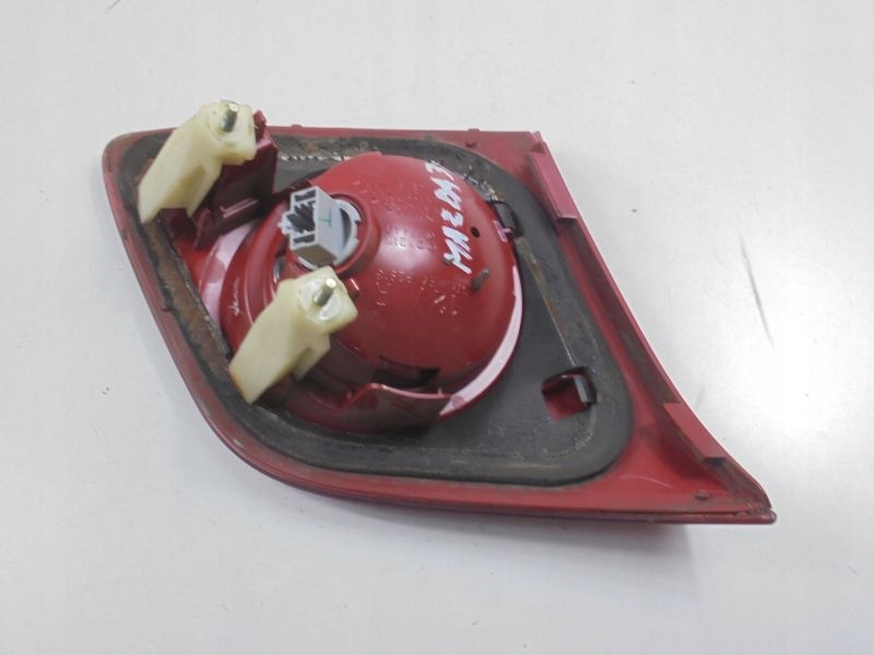 фото №9, Mazda 3 i bk 03-06 лампа задня права з кришки 5d + вкладиш ламповий