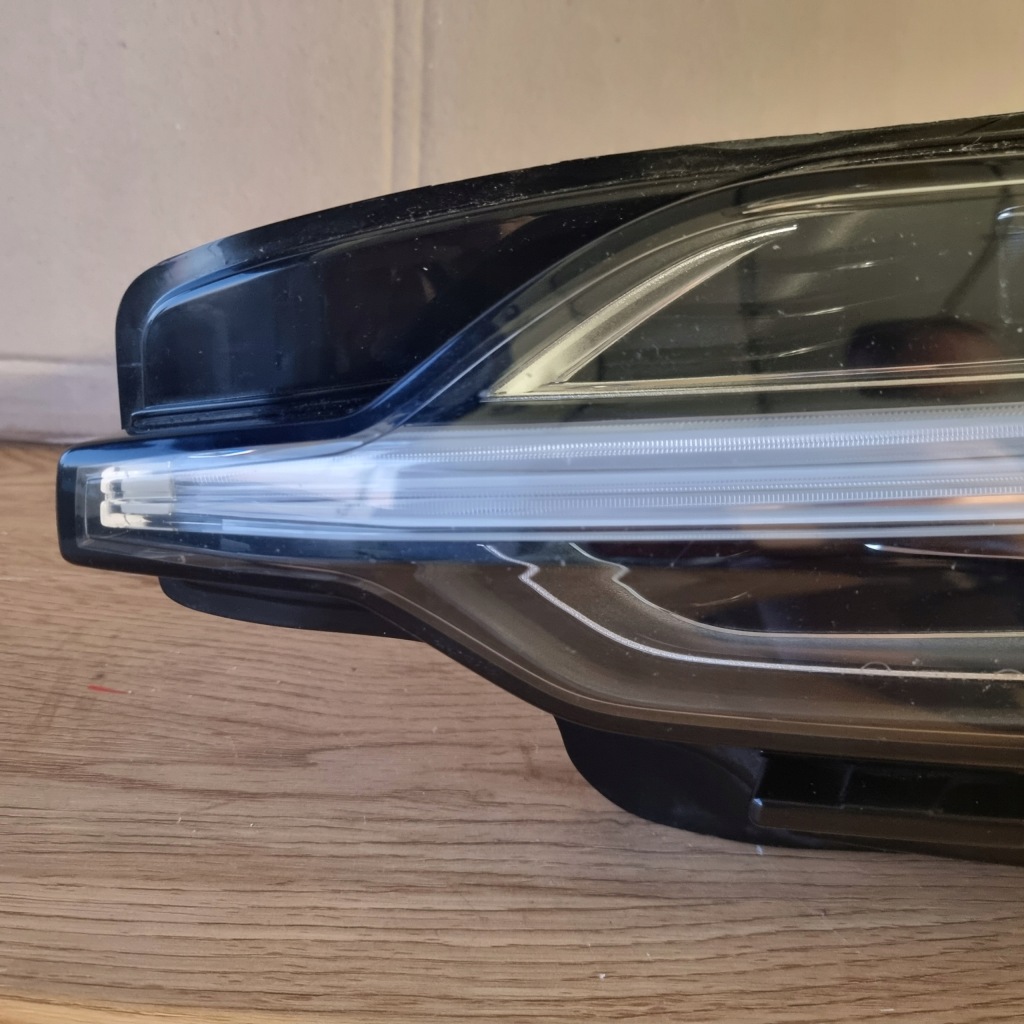 Volvo s60 v60 2 фара левая перед mid led 2018 2019 Оригинал